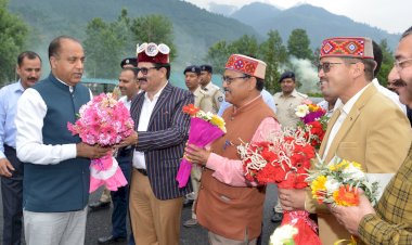 मुख्यमंत्री ने कुल्लू जिला के पतलीकुहल में 15.19 करोड़ रुपये की छः विकासात्मक परियोजनाओं के शिलान्यास किए
