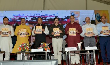 मुख्यमंत्री ने प्रदेश के 20 हजार मेधावी विद्यार्थियों को 83 करोड़ रुपये के निःशुल्क लैपटॉप प्रदान करने के कार्यक्रम का शुभारम्भ किया