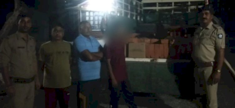 पांवटा में बीती रात पुलिस ने पकड़ी देशी शराब की बड़ी खेप