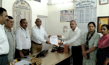 लाइफ  इंश्योरेंस एजेंट्स फेडरेशन ऑफ  इंडिया नाहन इकाई ने शाखा  प्रबंधन को भेजा 41 सूत्रीय मांग पत्र