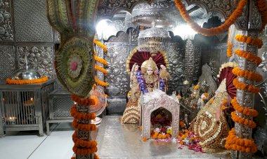 त्रिलोकपुर में आश्विन नवरात्र के तीसरे दिन 15,000 श्रद्धालुओं ने किए माता के दर्शन