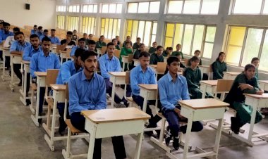 नाहन के आईटीआई व महिमा पुस्तकालय में युवाओं को मतदान बारे किया जागरूक