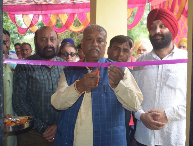 ऊर्जा मंत्री ने गोंदपुर में पटवार वृत व राजकीय प्राथमिक पाठशाला गोंदपुर का किया लोकार्पण