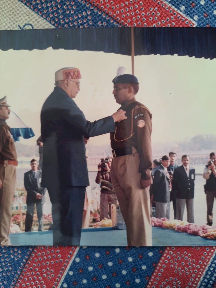 राष्ट्रपति पुलिस पदक से सम्मानित इंस्पेक्टर मनदीप सिंह     39 वर्ष की सेवा के बाद 30 सिंतअबर को सेवानिवृत्त होगें