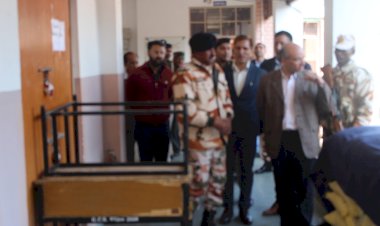 मुख्य निर्वाचन अधिकारी ने संगड़ाह और शिलाई में स्ट्रांग रूम का किया निरीक्षण