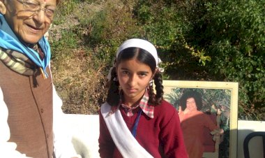 निहोग उच्च विद्यालय में बाल विकास पर कार्यक्रम ,साई समिति ने छात्र नवाजे