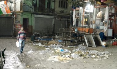 90 फ़ीसदी दुकानदार खुले में कचरा फैंक रहे है बाजार में -ज्यादातर दुकानदार अपनी दुकानों में डस्बीन का नही करते प्रयोग