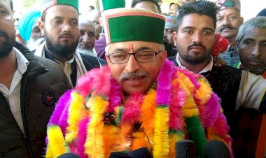 विधायक बनने के बाद पहली बार नाहन पहुंचे विधायक सोलंकी बोले......  संवैधानिक पदों पर बैठनों वालों की रहा आसान नही होती