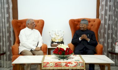 राज्यपाल ने नई दिल्ली में   पूर्व  राष्ट्रपति से भेंट की