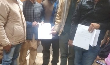 अवैध खनन के  खिलाफ बनौर पंचायत का प्रतिनिधिमंडल डीसी सिरमौर से मिला