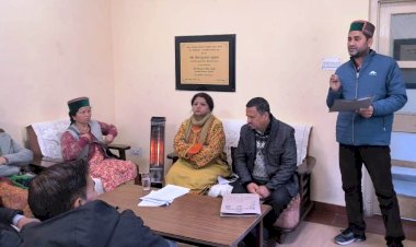 प्रशासन गांव की ओर कार्यक्रम के तहत टापरी में लगाया गया शिविर