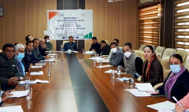 सुशासन सप्ताह के तहत नाहन में जिला स्तरीय कार्यशाला का आयोजन