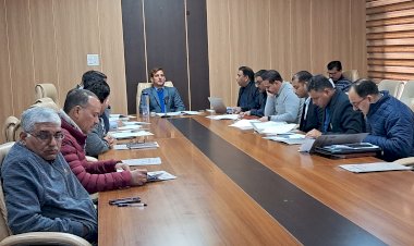 नशे के खिलाफ पुलिस और सम्बन्धित विभाग सख्त कार्रवाई करें-उपायुक्त