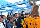 मुख्यमंत्री ने खनियारा में न्यायमूर्ति मेहर चंद महाजन की प्रतिमा का अनावरण किया