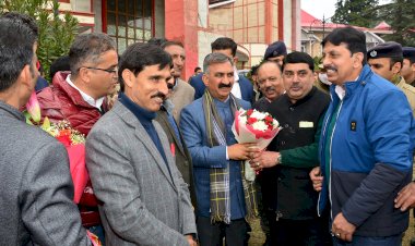 मुख्यमंत्री को राष्ट्रीय और प्रदेश के नेताओं ने नव वर्ष की शुभकामनाएं दीं