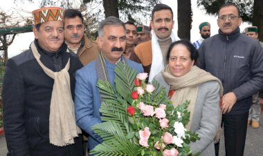 मुख्यमंत्री ने प्रतिभा सिंह को नववर्ष की बधाई दी