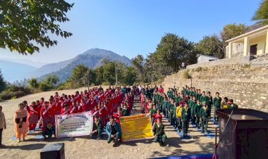 जिला बाल संरक्षण ईकाई द्वारा राजकीय माध्यमिक विद्यालय खाला कियार में जागरूकता शिविर आयोजित