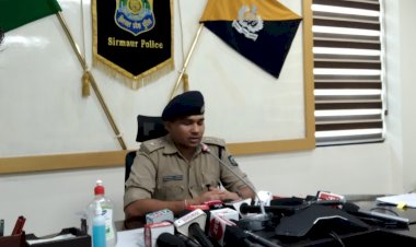 पुलिस ने 10 लीटर अवैध शराब पकड़ी