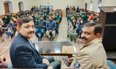 परीक्षा पर चर्चा का फोकस तनाव मुक्त एग्जाम : कश्यप • प्रदेश भर में आयोजित हुए आहट एंड पेंटिंग कंपटीशन