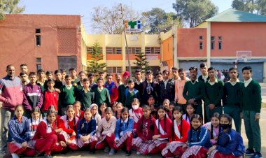 पुरूवाला स्कूल के टेलिकाॅम विषय के विद्यार्थियों ने किया आईटीआई नाहन का भ्रमण