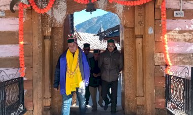 जगत सिंह नेगी ने कोठी माता मंदिर में नवाया शीश समस्त लोगों के लिए सुख-शांति व समृद्धि की कामना की