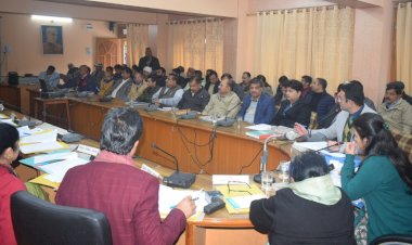 जिला परिषद सदस्य जनहित में उठाते हैं मामले, समयबद्ध निपटारा सुनिश्चित बनाएं अधिकारी -सीमा कन्याल