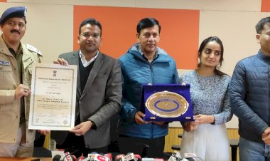 डीसी बोले...जनता को सुगम सेवाएं देना है ध्येय, इसमें सूचना प्रौद्योगिकी के सदुपयोग और लोक उपयोगी ऐप्स बनाने पर फोकस