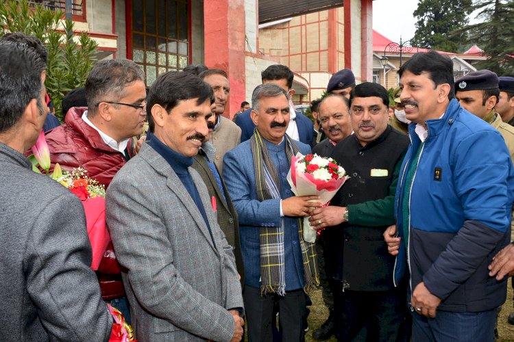 मुख्यमंत्री को राष्ट्रीय और प्रदेश के नेताओं ने नव वर्ष की शुभकामनाएं दीं