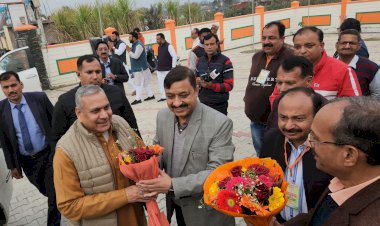 केंद्र सरकार ने रेलवे में 2.4 लाख करोड़ का बजट प्रावधान : खन्ना  • बजट को सात विशेषताओं को ध्यान में रखते हुए बनाया गया