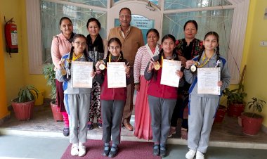 राष्ट्रीय बाल  विज्ञान कांग्रेस में......  ए.वी.एन स्कूल की जसमीत और ऐनम ने किया हिमाचल का प्रतिनिधित्व