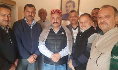 शिक्षा नीति को लागू करने में सम्पूर्ण सहयोग का आश्वासन  -शिक्षा मंत्री से मिला विद्यालय प्रवक्ता संघ