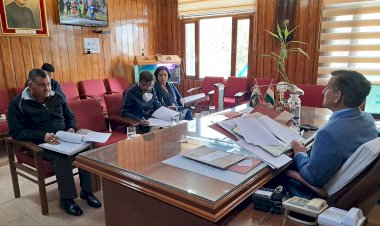 स्कूल बसों के लिए सरकार के दिशानिर्देशों का पालन न करने पर होगी सख्त कार्रवाई    स्कूल बसों में विद्यार्थियों की सुरक्षा से समझौता नहीं किया जाएगा-उपायुक्त