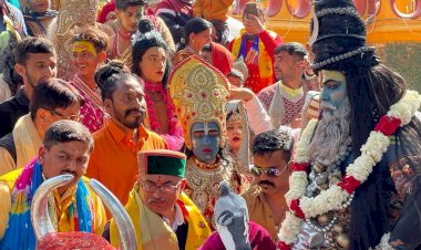 ऐतिहासिक शहर नाहन में निकली शिव बारात -विधायक अजय सोलंकी ने विधिवत पूजन की शिरकत