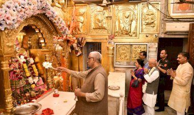 राज्यपाल ने प्राचीन हनुमान मंदिर में की पूजा-अर्चना