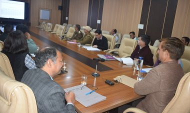 सूखे के दृष्टिगत पशुचारा और पेयजल पर विशेष फोकस-आर.के.गौतम