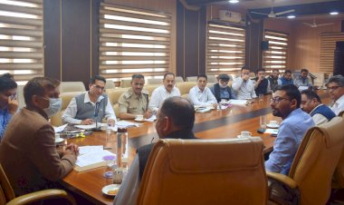 फसलों को सूखे से हुए नुकसान की रिपोर्ट एक सप्ताह में प्रस्तुत करें विभाग: आर. के. गौतम ग्रामीण स्तर पर उपलब्ध परम्परागत पेयजल स्रोतों की कलोरीनेशन का कार्य समय पर पूरा करें