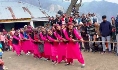 लेउनाना में धूमधाम से मनाया महिला सशक्तिकरण पर्व.....     लोक नृत्य प्रतियोगिता में धाली डिब्बर की महिलाओं ने मारी बाजी