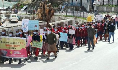 विश्व क्षयरोग दिवस पर आयोजित जागरूकता रैली को उपायुक्त ने दिखाई हरी झंडी