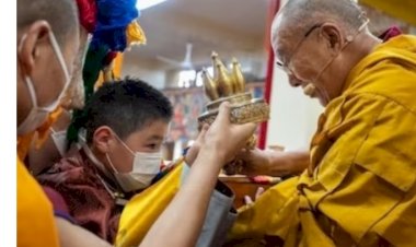 तिब्बत का तीसरा सबसे बड़ा गुरु..... आठ साल का मंगोलियाई बच्चे को बनाया गया........