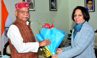 कार्यवाहक मुख्य न्यायाधीश ने राज्यपाल से भेंट की