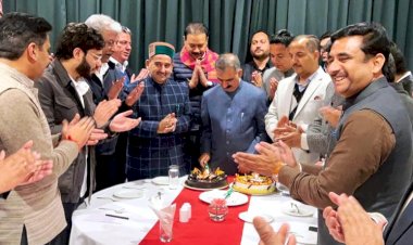 नवनिर्वाचित विधायकों ने मुख्यमंत्री को किया सम्मानित