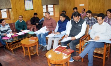 जिला स्तरीय खनिज फाउंडेशन ट्रस्ट की गवर्निंग काउंसिल की बैठक।