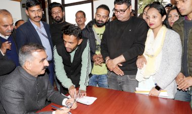 जेबीटी प्रशिक्षुओं के  प्रतिनिधिमंडल ने  मुख्यमंत्री  सुक्खू से भेंट......