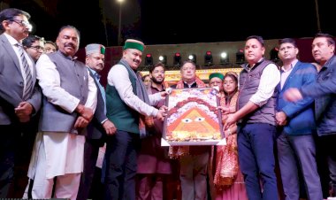 भजन संध्या के दूसरे दिन सीपीएस आशीष बुटेल ने की बत्तौर मुख्यातिथि शिरकत...... मास्टर सलीम ने माता के भजनों का गुणगान करके बनाया भक्तिमय महौल