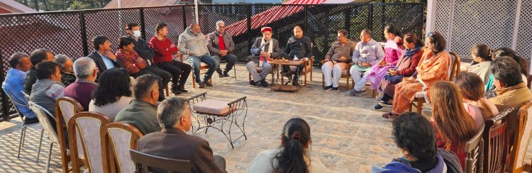 नेता प्रतिपक्ष जयराम ठाकुर ने शिमला नगर निगम चुनाव की दृष्टि से एक महत्वपूर्ण बैठक में भाग लिया