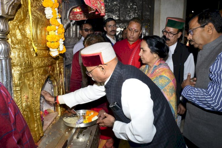राज्यपाल ने मां ज्वालाजी, ब्रजेश्वरी देवी माता तथा चामुंडा माता मंदिर में की पूजा अर्चना