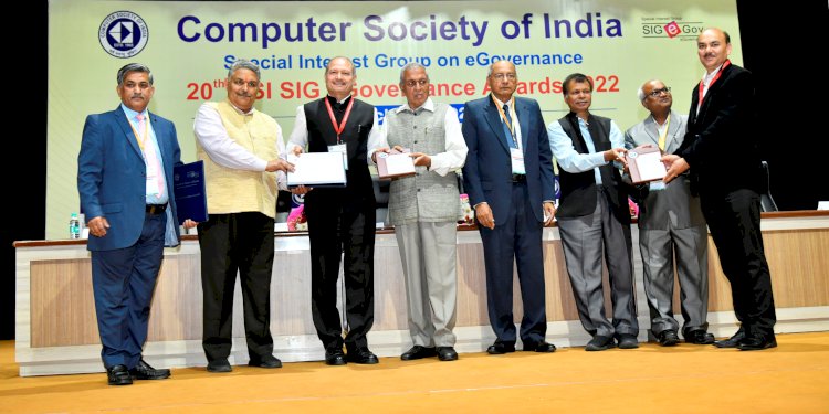 हिमाचल प्रदेश रेरा को ई-गर्वनेंस पुरस्कार...... रेरा के अध्यक्ष डॉ. श्रीकांत बाल्दी ने नई दिल्ली में प्राप्त किया पुरस्कार