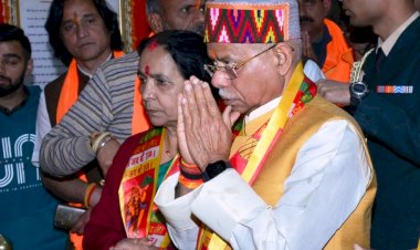 राज्यपाल ने सुप्रसिद्ध जाखू मंदिर में पूजा-अर्चना की