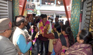 हिमाचल पेंशनर्स संघ कुल्लू ने मुख्य संसदीय सचिव को किया सम्मानित