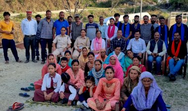 जंगलों को आग से बचाइए, पर्यावरण की रक्षा कीजिए.....मांडव्य कला मंच के कलाकारों के नुक्कड़ नाटक से लोगों को मिला संदेश